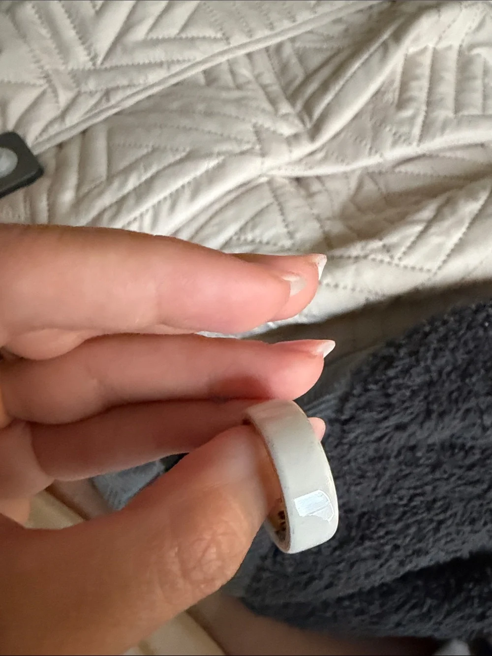 Oura ring 4 and charger